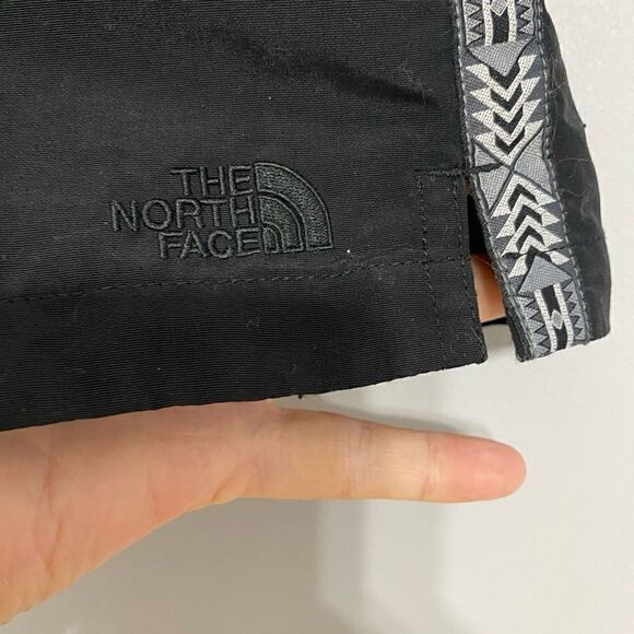 The North Face Athletic Short Women Size M - Picture 2 of 7